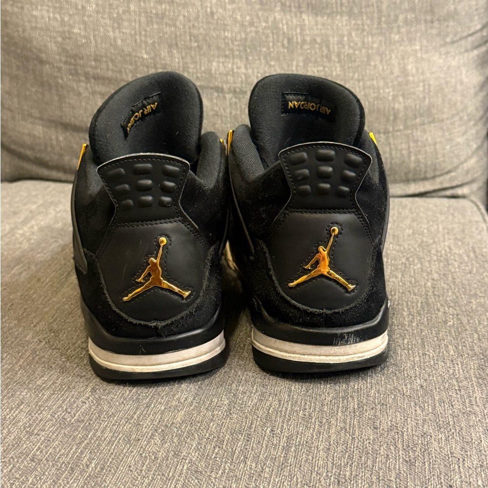Jordan 4 royalty men’s 11.5 with shoe cleaner kit - Picture 5 of 12